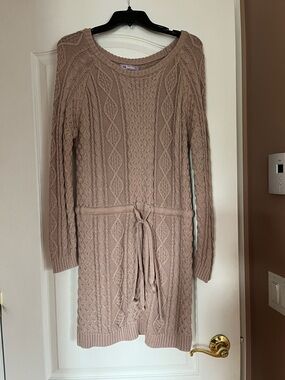 La Lavon Taupe Knit Cable Sweater